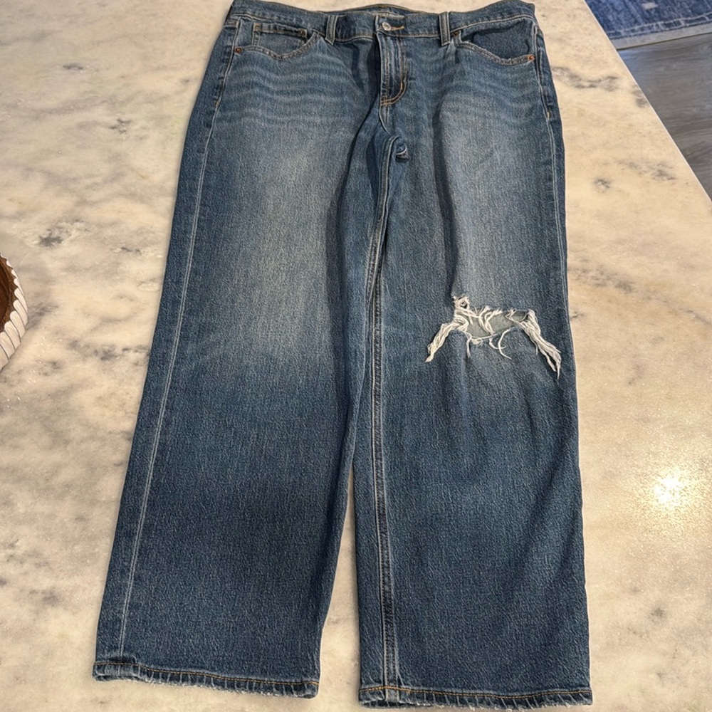 Size 12- Old Navy Mid Rise Boyfriend Loose Jeans